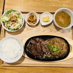 ビーフジャック - 黒毛和牛ハンバーグ&ステーキコンボ　