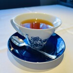 CHIMERA - 食後のTEAはノンカフェインも用意されていて完璧。ロンネフェルトのルイボスティー。