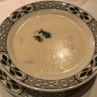 ロウリーズ・ザ・プライムリブ 恵比寿ガーデンプレイス店 - クラムチャウダー