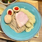 いかれたヌードル フィッシュトンズ - あいもり木桶醤油つけ麺