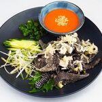 Black omasum sashimi