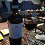 The Living Room with SKY BAR - おいしいけどお手頃価格のワイン