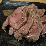 酒美飯囲ひろし - 豚タン刺し