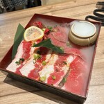 焼肉&ホルモン食べ放題 江戸門 - 最初のお肉