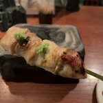 焼鳥 祐 - 旨味がジュワッと溢れてくる。