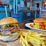 WORLD WIDE BURGER - 