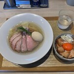 宍道湖しじみ中華蕎麦 琥珀 東京本店 - 