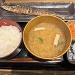 Shimpachi Shokudou - さんま塩焼き定食