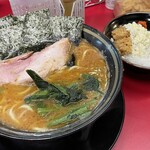 王道家直系 IEKEI TOKYO - ラーメン＋半ライス