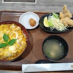 鶏三和 - 名古屋コーチンの親子丼の唐揚げセット