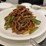 敦煌 - 豚の胃を地三鮮風に。ここに「抑制」と「滋味」を感じさせるのだから大したモンである！