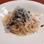 CUCINA - 釜揚げしらすと白菜のペペロンチーノ