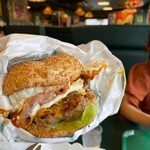 ラッキーピエロ ベイエリア本店 - 