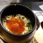 炭火割烹 麻布龍土町 - 鮭といくらの親子炊き込み