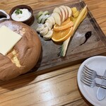 九重珈琲 - パンケーキ＋季節のフルーツ