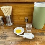 栄養軒 - カウンターの様子