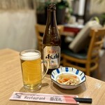亜茂礼 - 瓶ビールとお通し