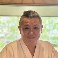 一心鮨 光洋 - ご主人の空久保さん、ご一緒様との楽しい会話がさらにお鮨を美味しくしてくれます♫
                    