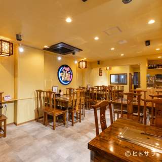 Have a cozy banquet in a space that can accommodate up to 40 people!