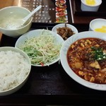 晴々飯店 - 麻婆豆腐定食 700円
