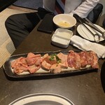 野毛 ☆ 大夢 - 左から、かしら軟骨、おっぱい、かしら