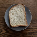 ベッカライ ビオブロート - 食パン