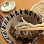 蕎麦おさめ - 粗挽きを啜る