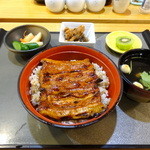 鰻　うおとよ - うな丼　中