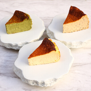 絶品バスクチーズケーキをカフェタイムにぜひ