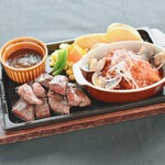 グリルレストラン モカ - 料理写真:<春季限定>カットステーキ＆鰆とあさりのチリソース