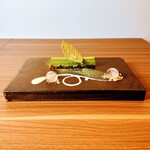 YUDANAKA BREWERY COMPLEX U - デセール：濃厚抹茶のバトン  桜水晶とともに 