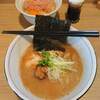 Toukyou Ramen Ishin - 濃厚魚介白湯ラーメンと、卵かけネコまんま