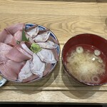 魚と酒 つりや - 天然氷見ぶり丼