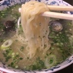 はるき茶屋 - しじみラーメン  900円  麺アップ！