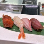 立食い寿司 根室花まる 銀座店 - 