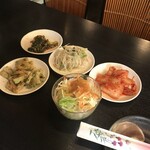 焼肉＆韓国料理 3人息子家 - 