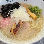 menya 787 - 薫香背脂魚貝潮1180円