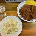 Koshinoya - 福井名物のソースカツ丼　キャベツサラダ