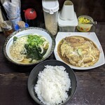 Shikoku Teuchi Udon Sanukiji - かつ皿定食