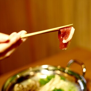 We offer a duck shabu shabu course prepared by a chef who is an expert on duck.