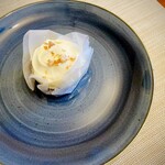 グルービー ベイカーズ - キャロットケーキ。にんじん感があるのが本番ぽくてお気に入り。フロスティングクリームは甘めなので食べやすい