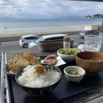 海沿いの キコリ食堂 - 