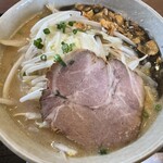 味噌ラーメン はちべえ - 