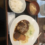 東京厨房 - ハンバーグとカニクリームコロッケのコンボA