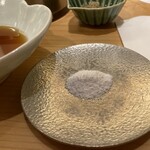 てんぷら 下村 - 塩は粒も細かく