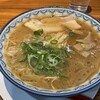 元祖赤のれん 節ちゃんラーメン - 安定の水面