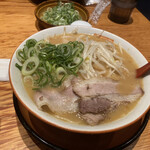 豚旨 うま屋 ラーメン - 