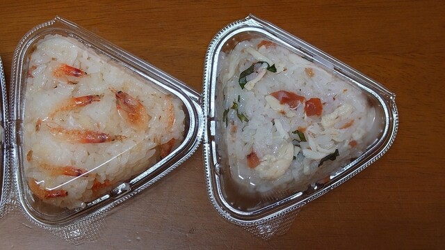 創作おむすび専門店 むすぶ - 花巻（おにぎり）の写真