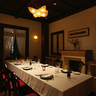 2階サレッタ
                                          4～12名様