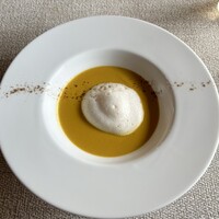 洋食屋ケムリ - 奇跡の人参スープ。人参のおいしさギュッと詰まってます！